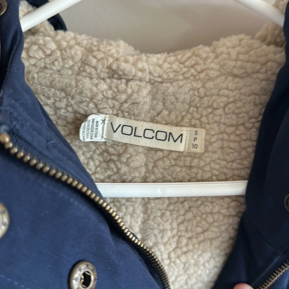 Volcom coat, size small - Picture 3 of 4